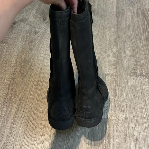 UGG Elly Nubuck Leather Black Water Resistant Boots - Picture 4 of 8